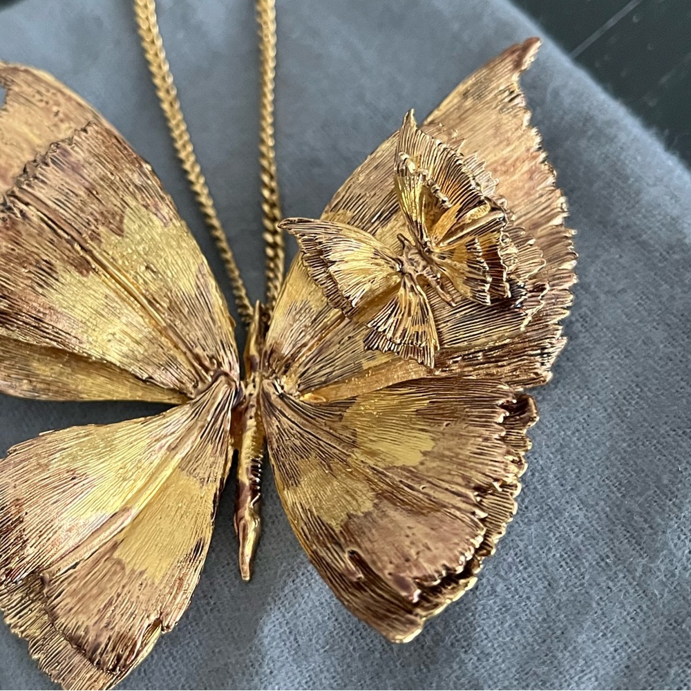 Alexander McQueen Butterfly Necklace - Picture 7 of 12